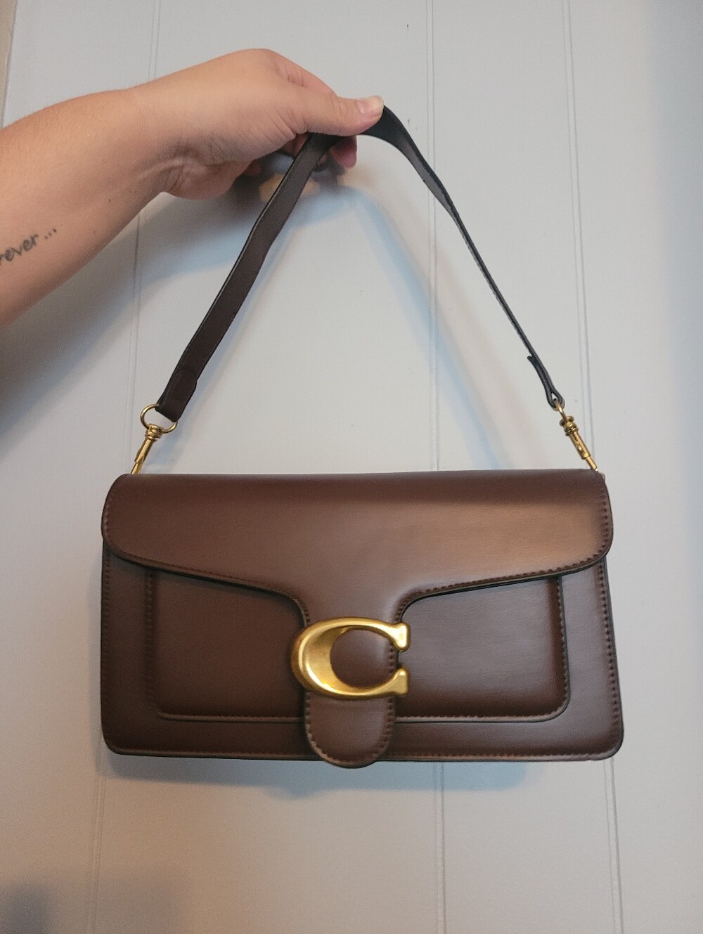 Coach Chocolate Brown Leather Shoulder Bag with Gold 'C' Clasp